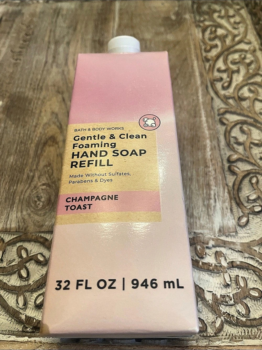 Bath & Body Works Champagne Toast Gentle & Clean Foaming Hand Soap Refill